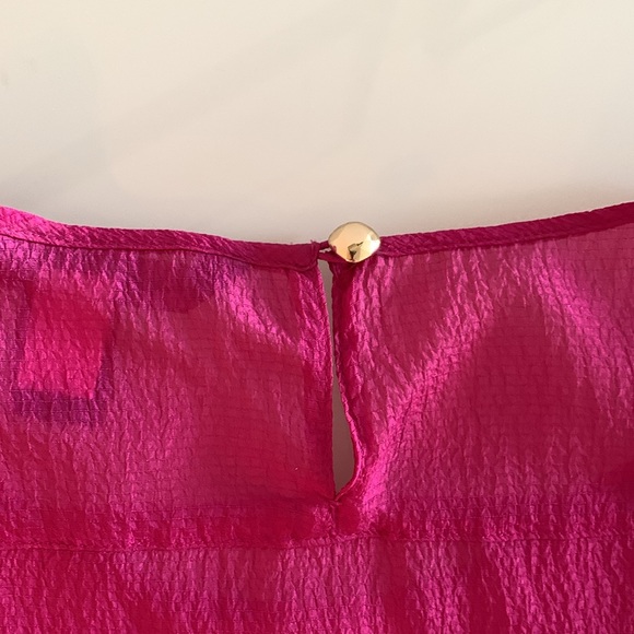 Marc by Marc Jacobs cap sleeve, sheer hot pink blouse, size 4. - Picture 8 of 9